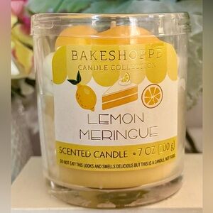 🆕🍋 BAKESHOPPE “ LEMON MERINGUE” SCENTED CANDLE. BRAND NEW! (7 oz)